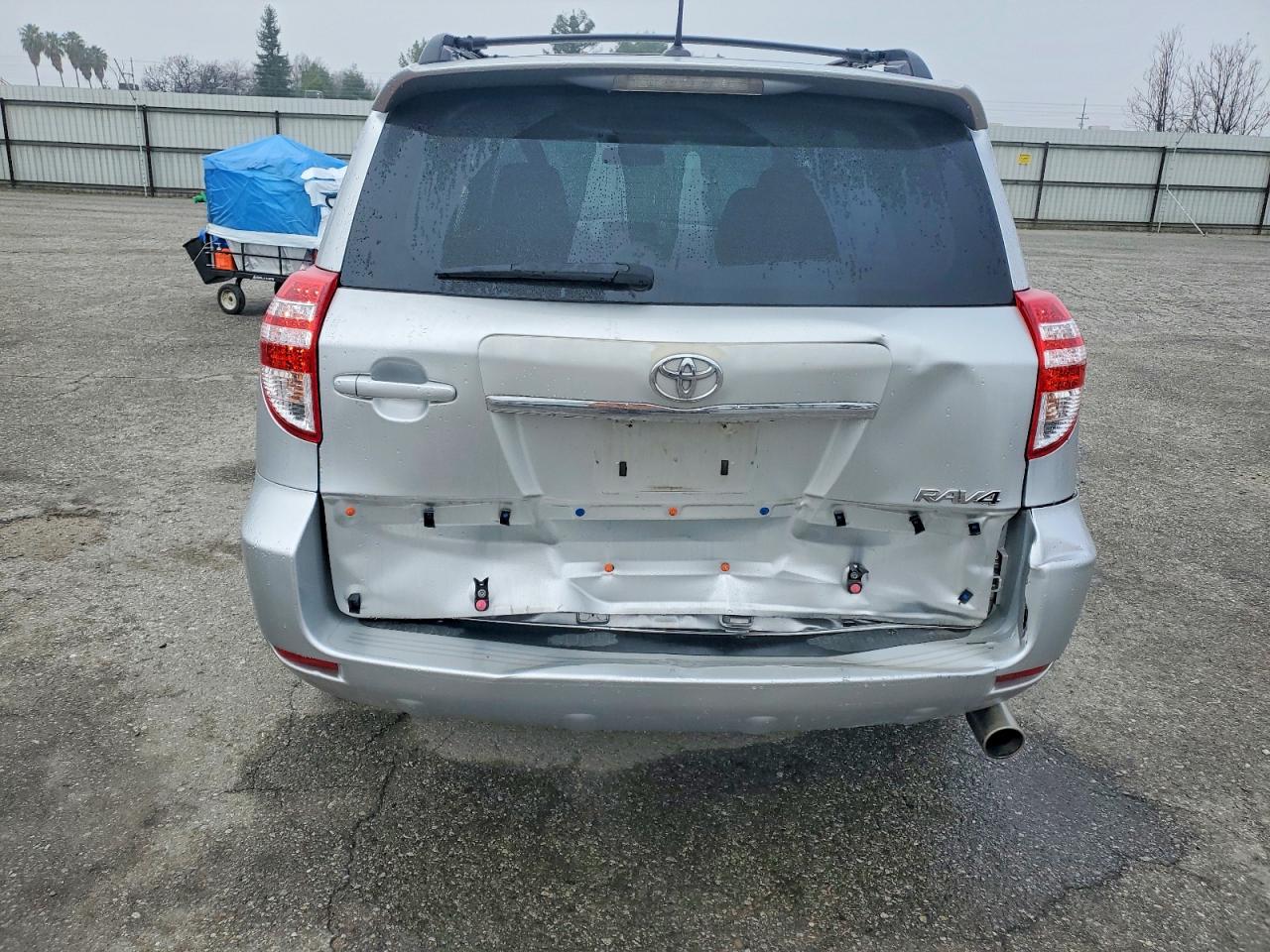 2012 TOYOTA RAV4 SPORT photo 6