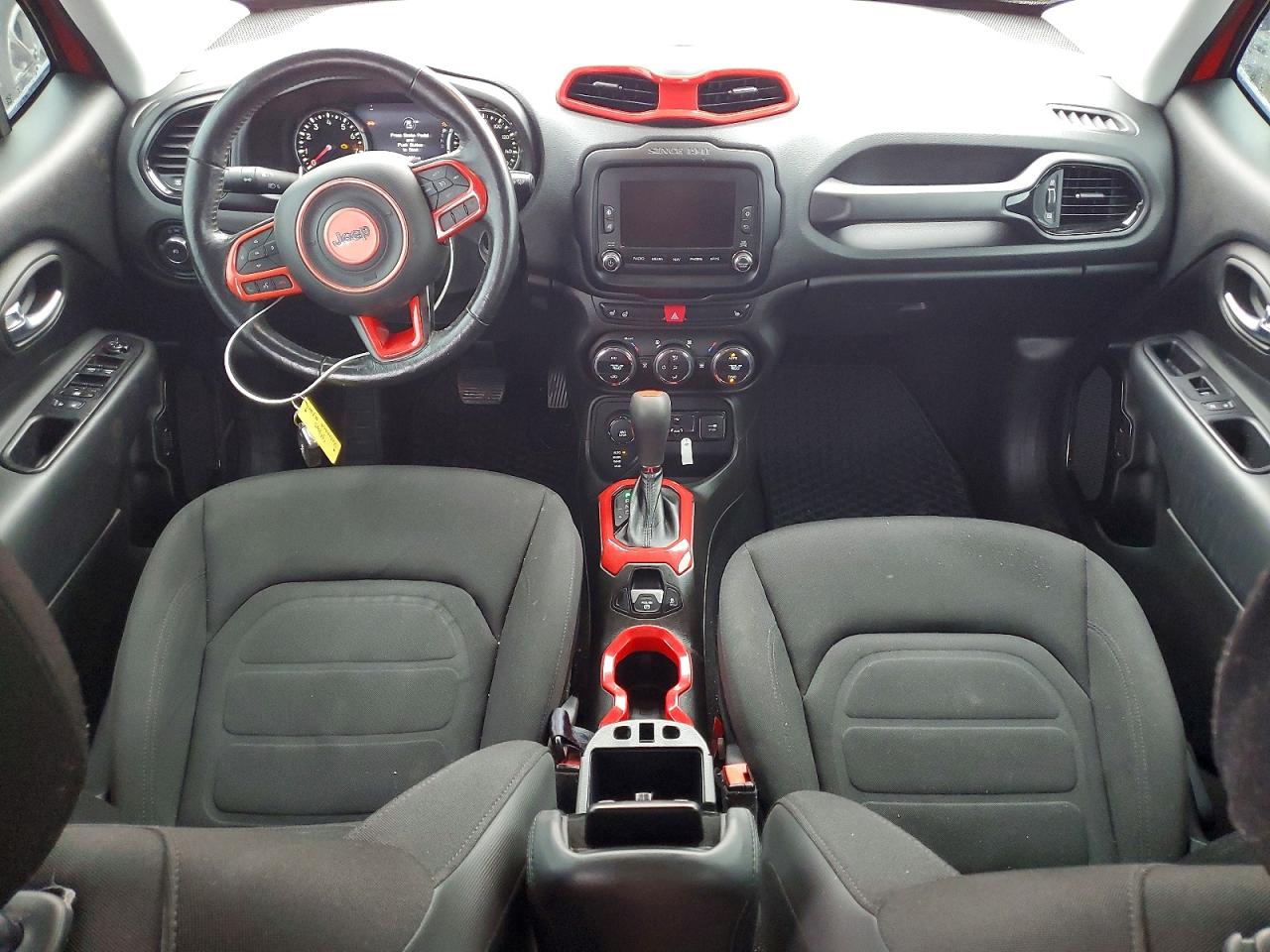2017 JEEP RENEGADE LATITUDE photo 8