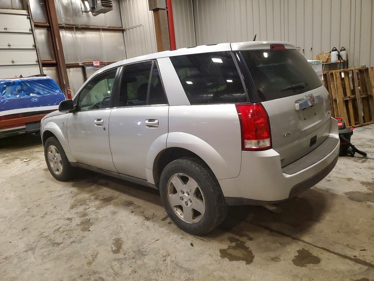 2006 SATURN VUE photo 2