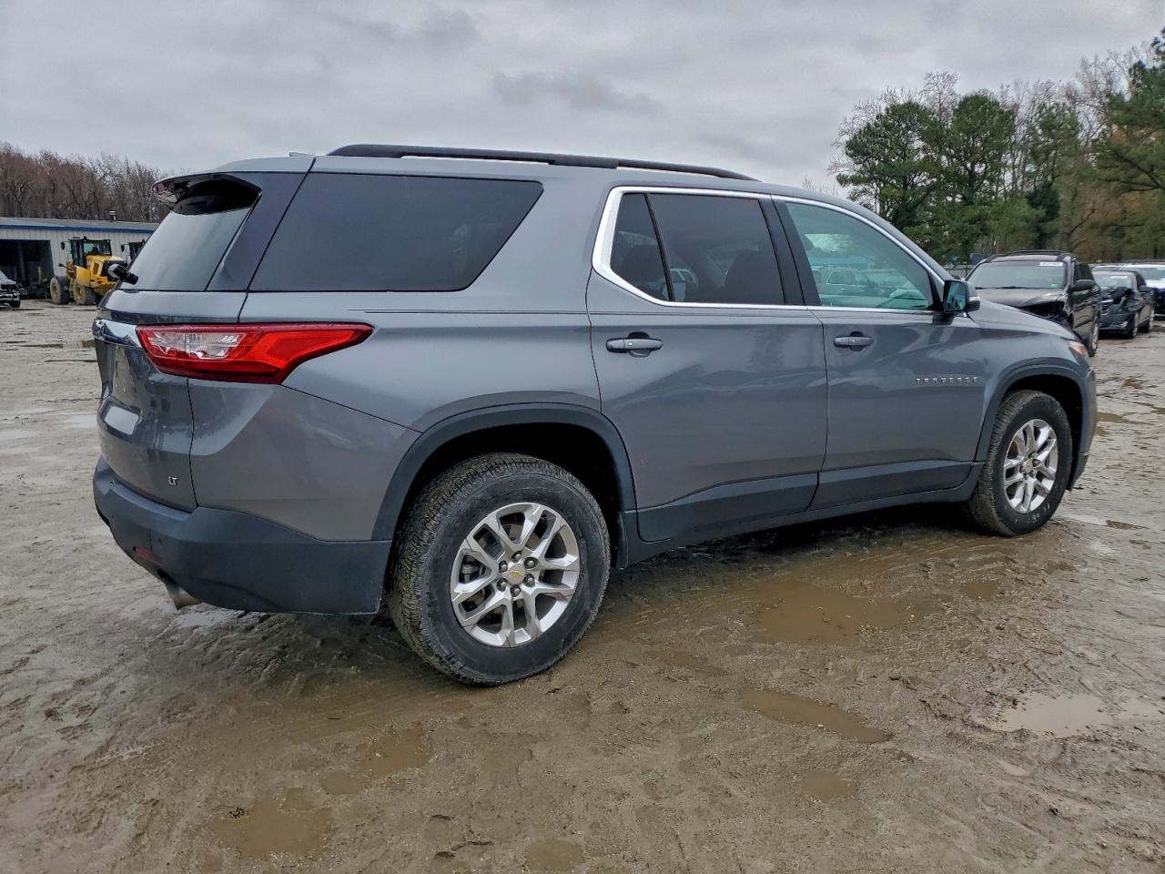 2020 CHEVROLET TRAVERSE LT photo 3