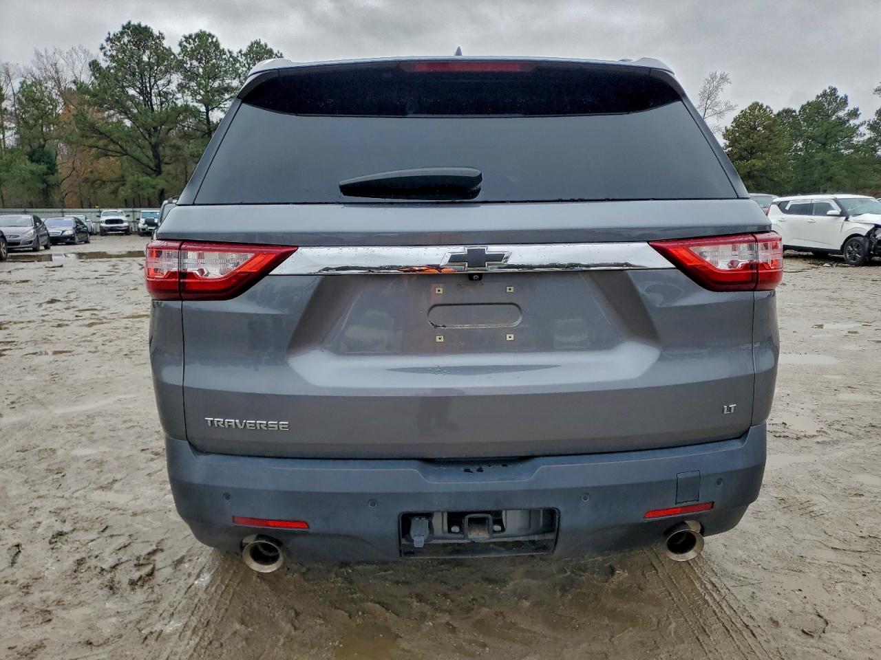 2020 CHEVROLET TRAVERSE LT photo 6
