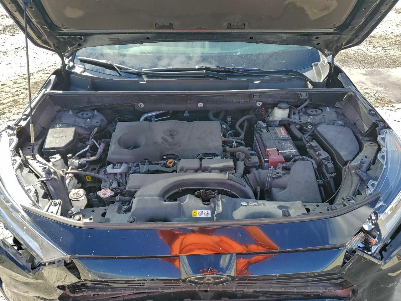 2021 TOYOTA RAV4 XLE photo 12