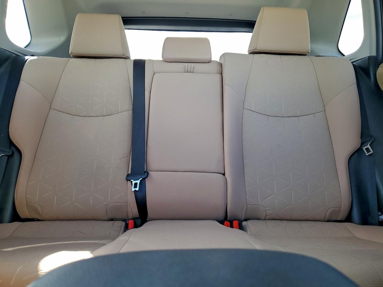2021 TOYOTA RAV4 XLE photo 10