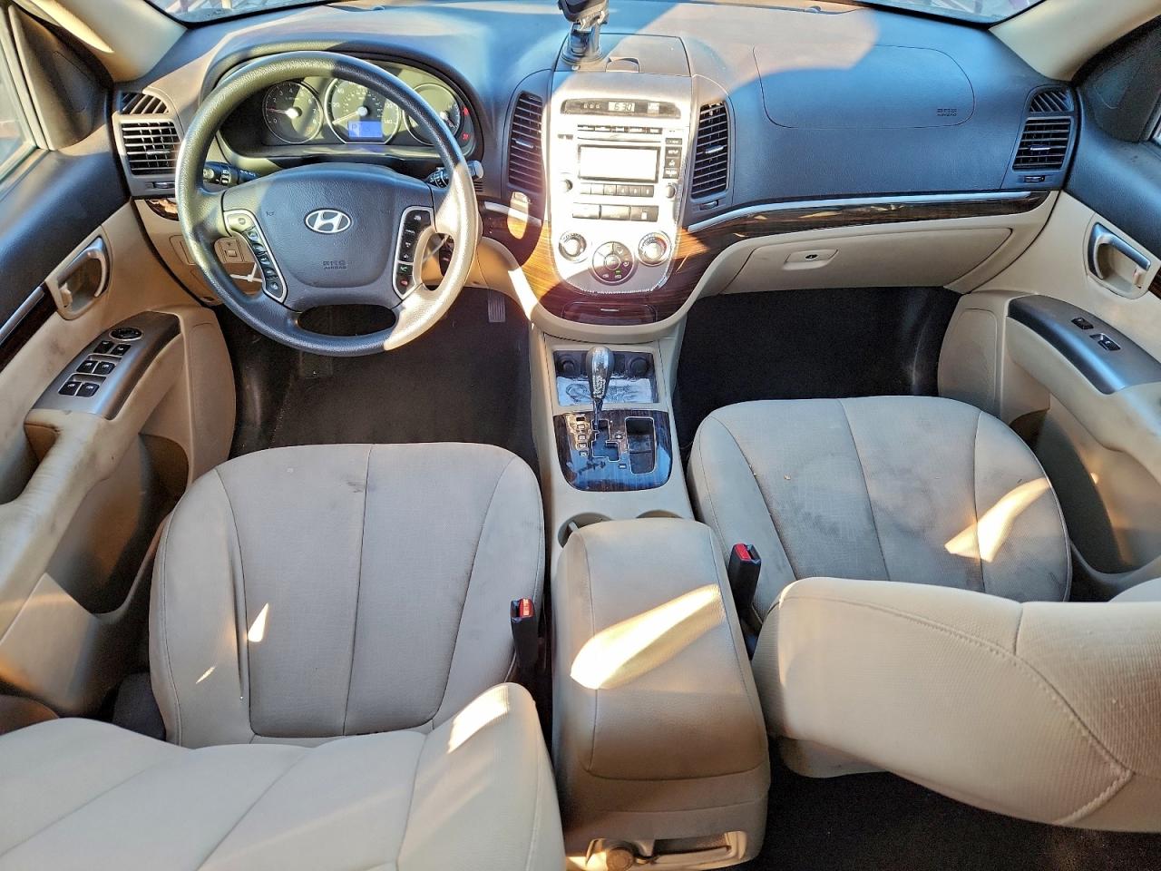 2010 HYUNDAI SANTA FE GLS photo 8