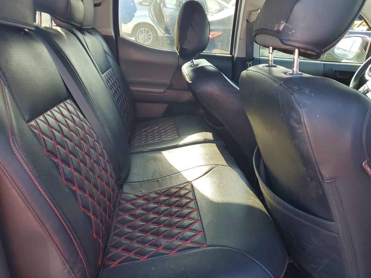 2022 TOYOTA TACOMA DOUBLE CAB photo 11