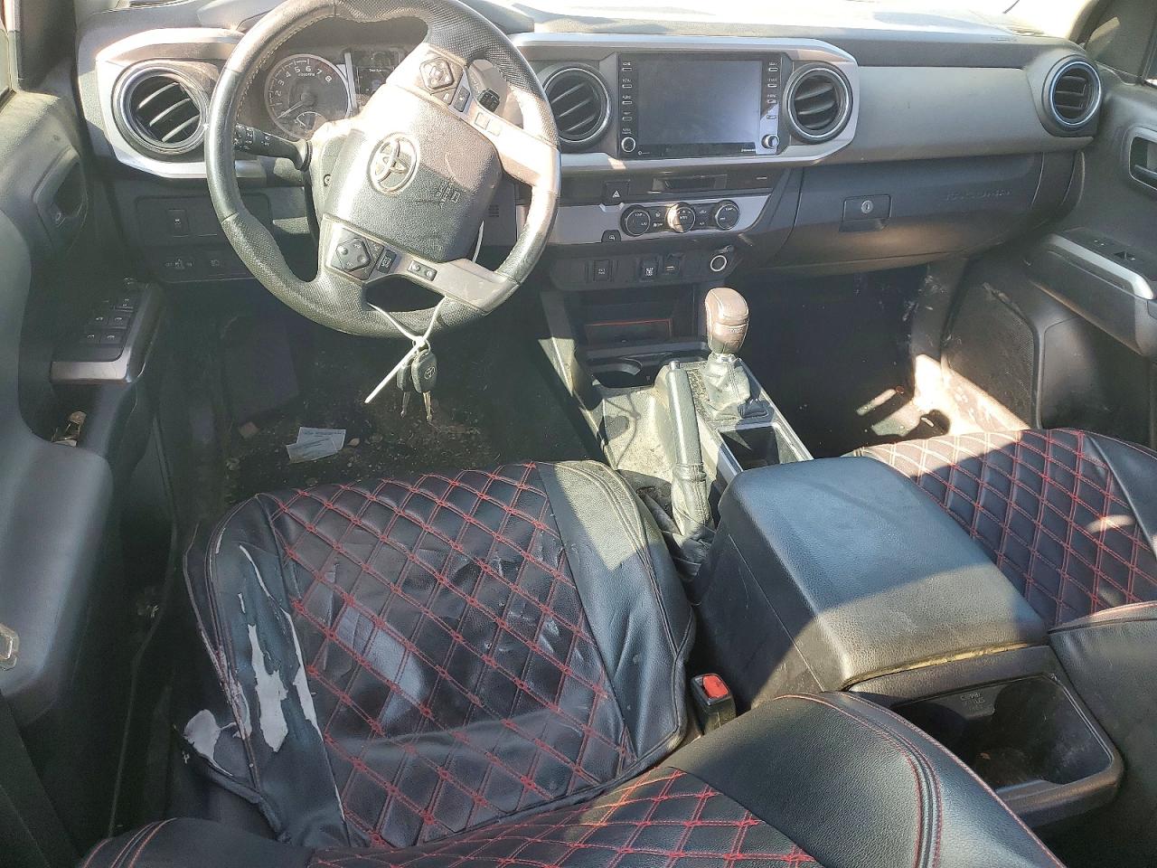 2022 TOYOTA TACOMA DOUBLE CAB photo 8