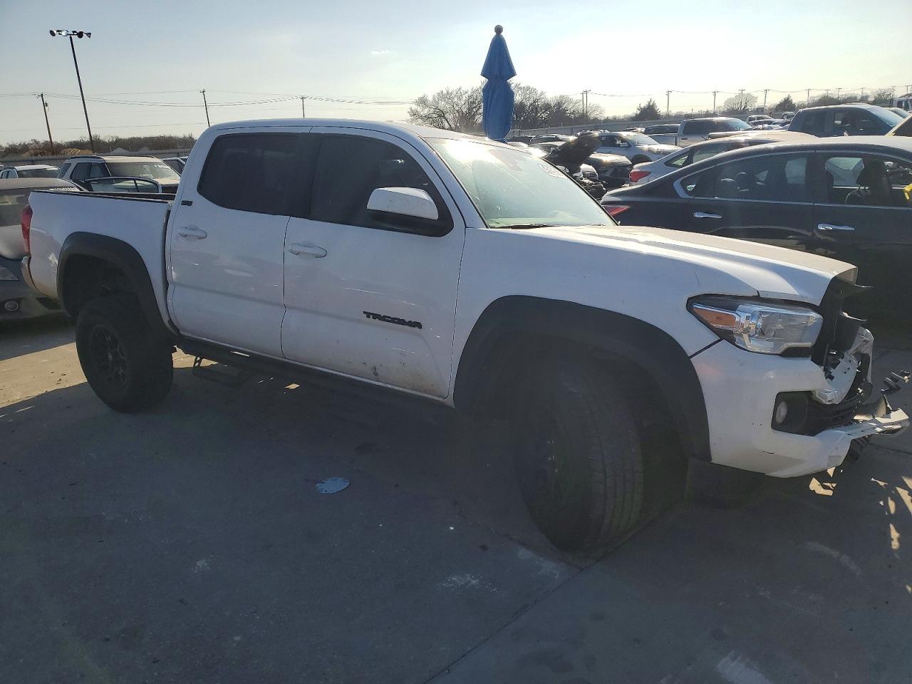 2022 TOYOTA TACOMA DOUBLE CAB photo 4