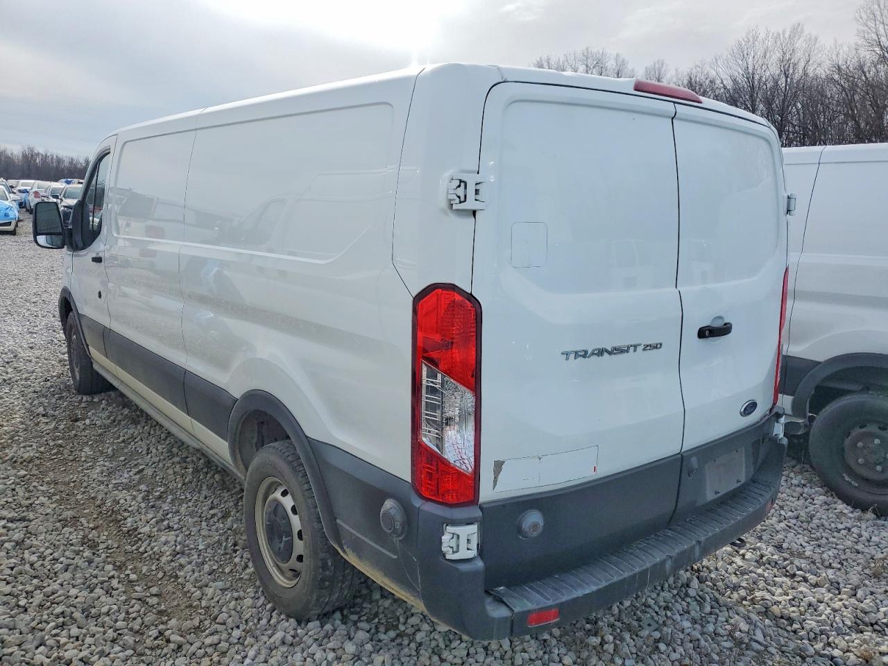 2020 FORD TRANSIT T-250 photo 2