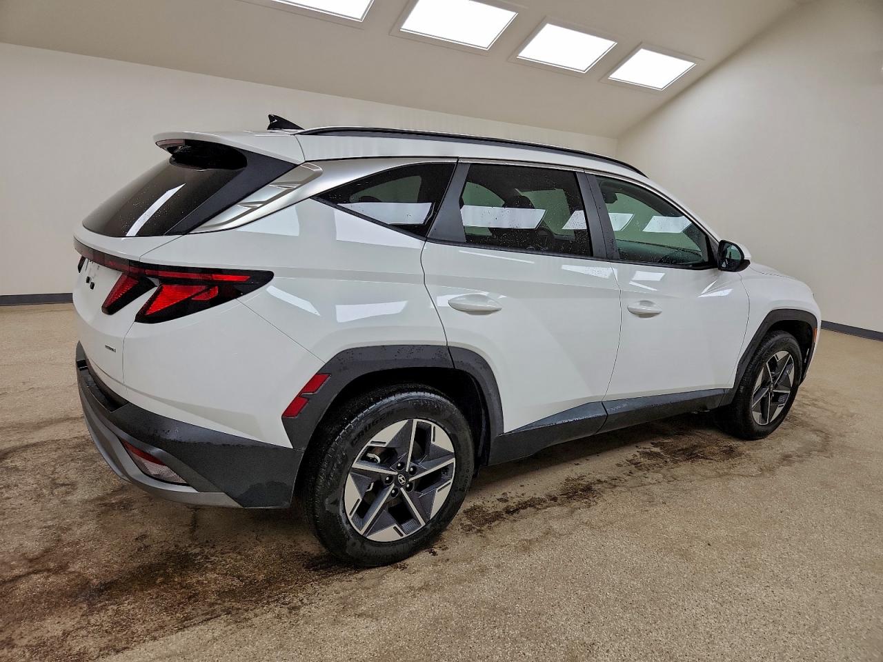 2025 HYUNDAI TUCSON SEL photo 3
