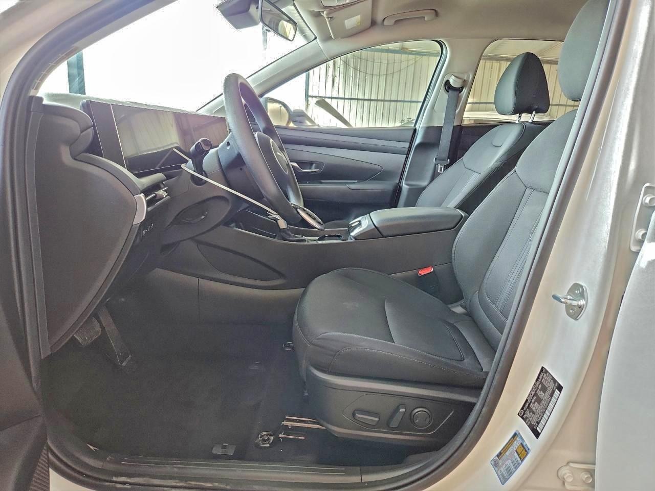 2025 HYUNDAI TUCSON SEL photo 7