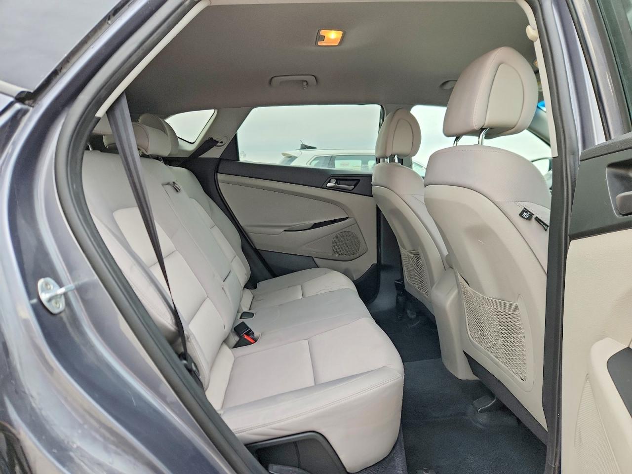 2018 HYUNDAI TUCSON SEL photo 11