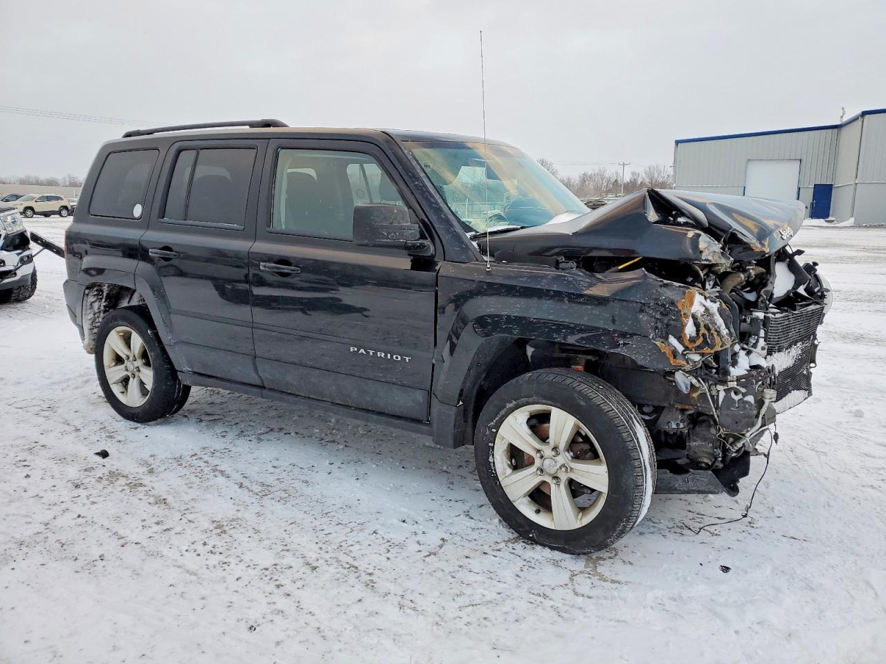 2015 JEEP PATRIOT LATITUDE photo 4