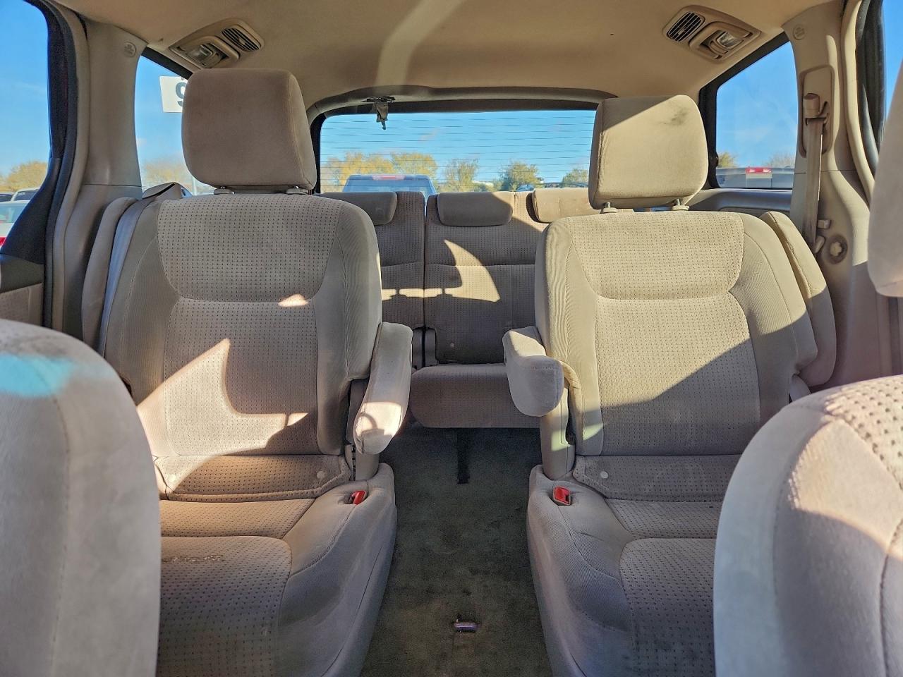 2009 TOYOTA SIENNA CE photo 10