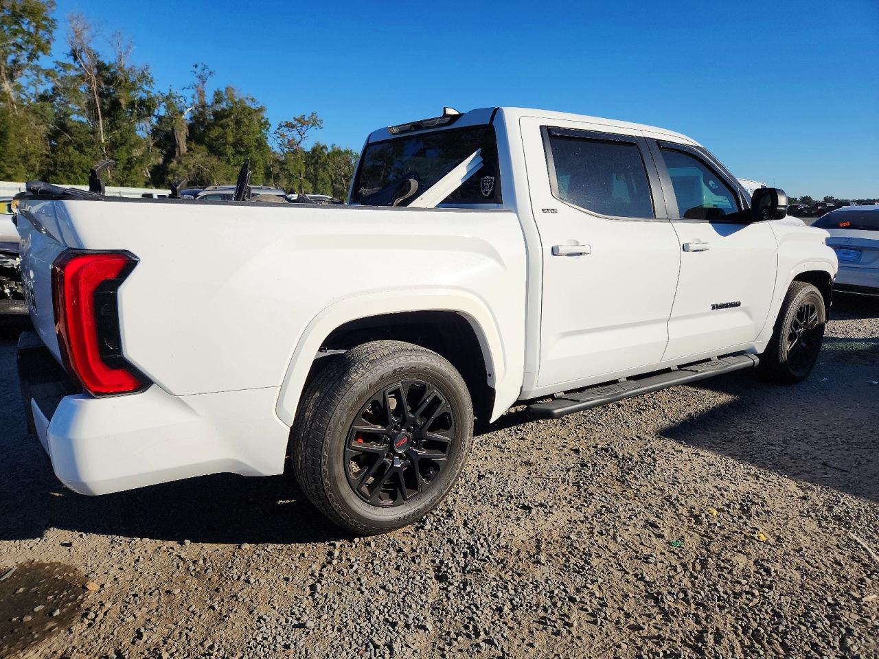 2024 TOYOTA TUNDRA CREWMAX SR photo 3