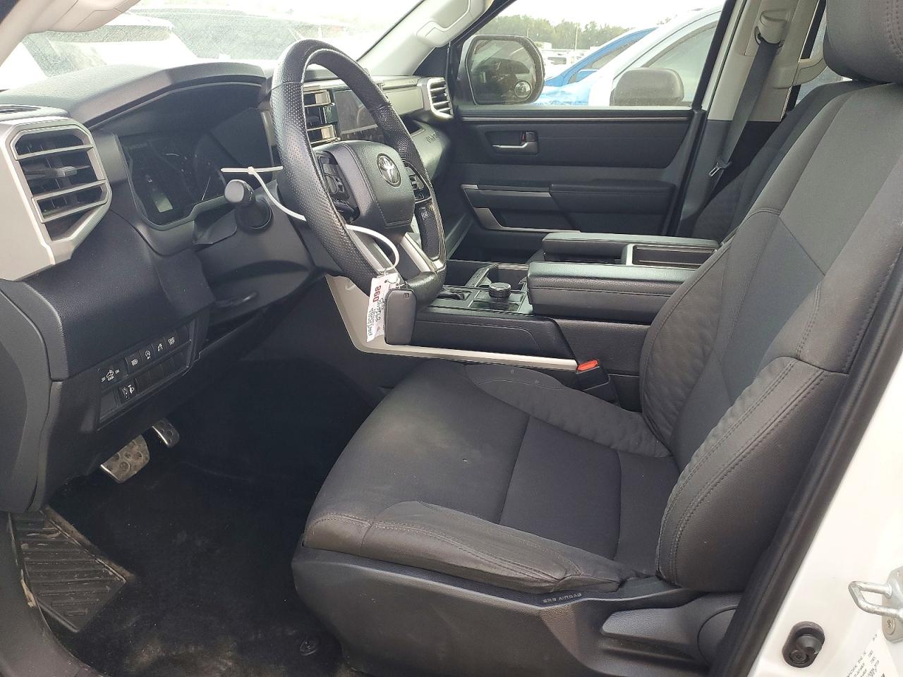2024 TOYOTA TUNDRA CREWMAX SR photo 7