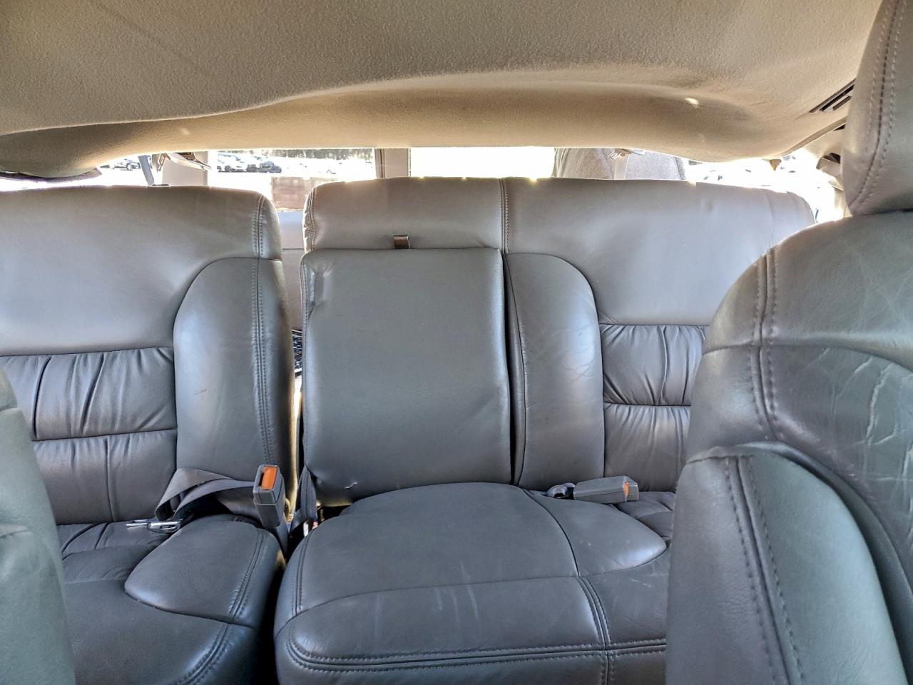 1999 GMC SUBURBAN K1500 photo 10