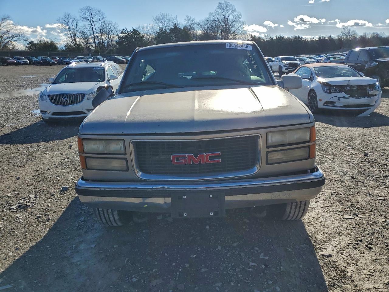 1999 GMC SUBURBAN K1500 photo 5