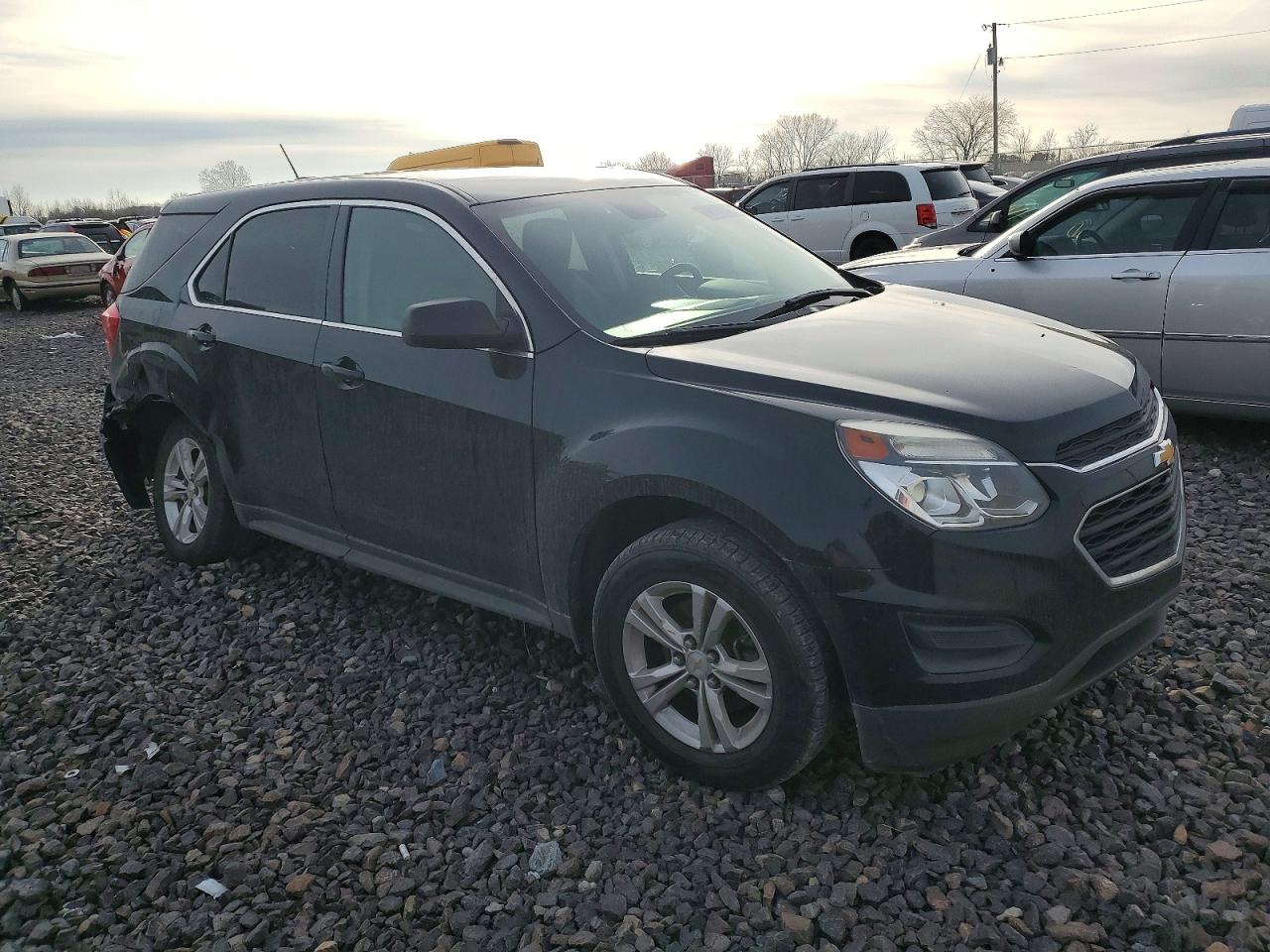 2017 CHEVROLET EQUINOX LS photo 4