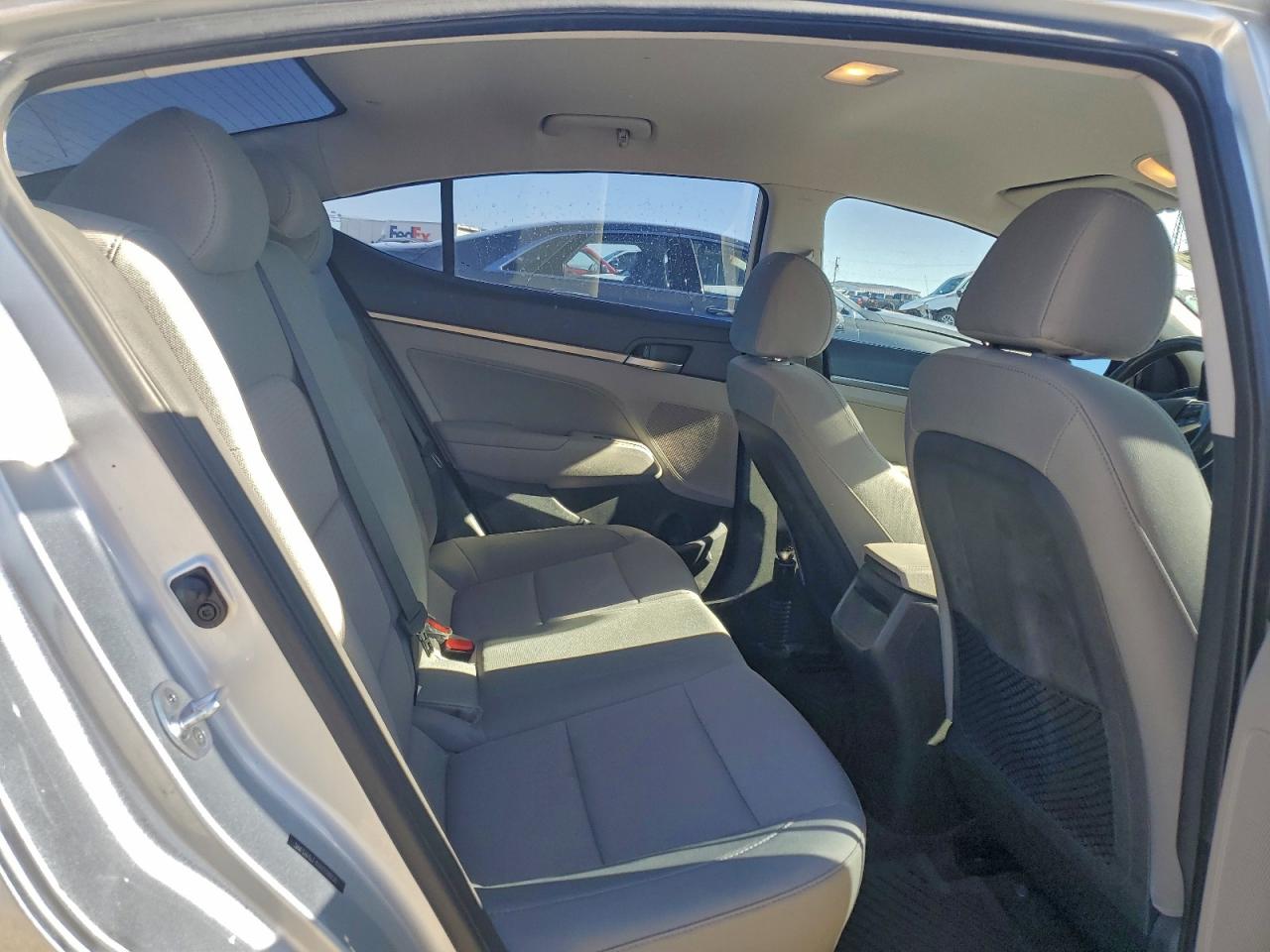 2017 HYUNDAI ELANTRA SE photo 10