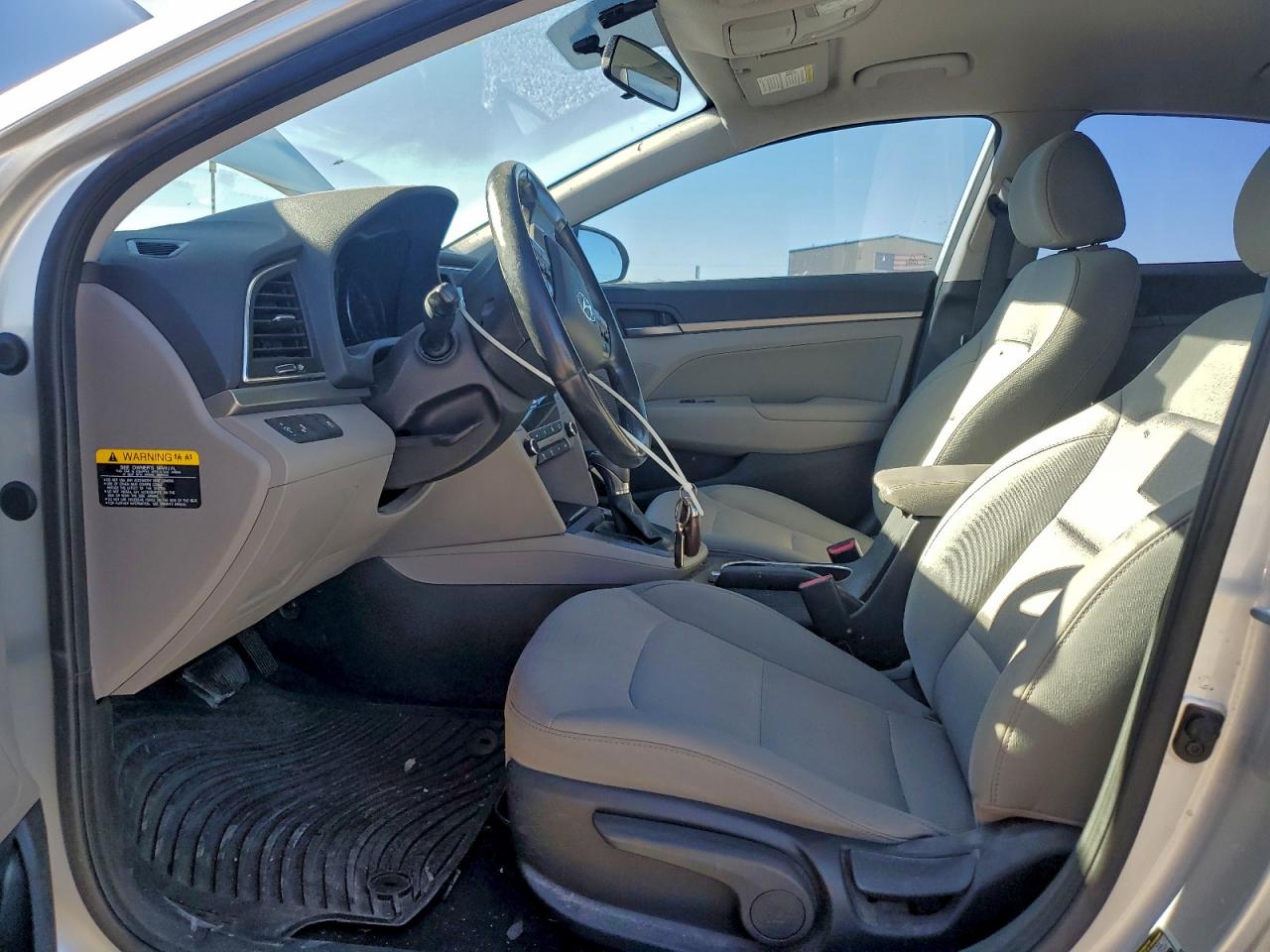 2017 HYUNDAI ELANTRA SE photo 7