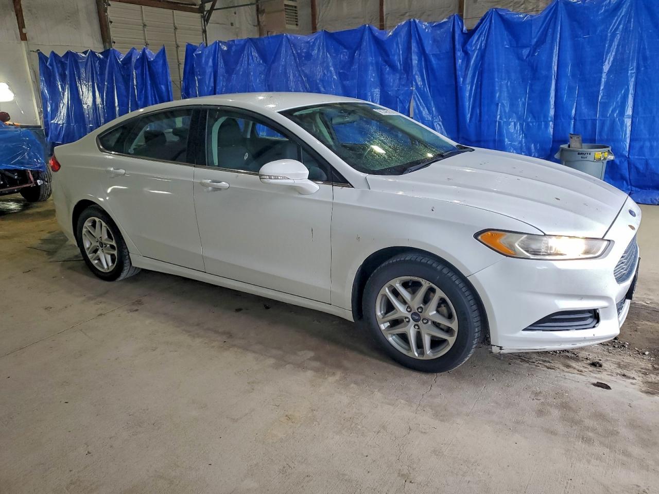 2016 FORD FUSION SE photo 4