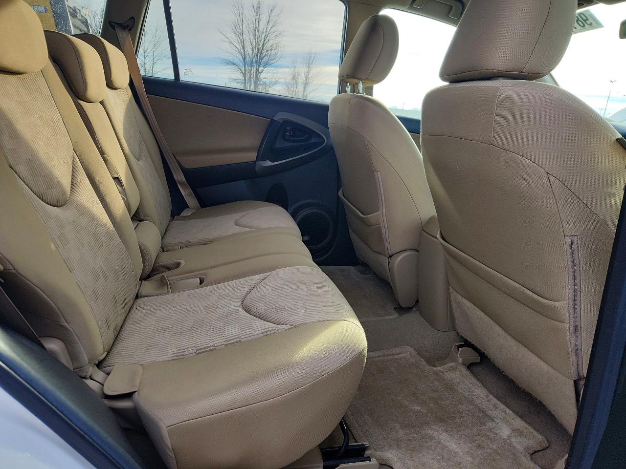 2010 TOYOTA RAV4 photo 10