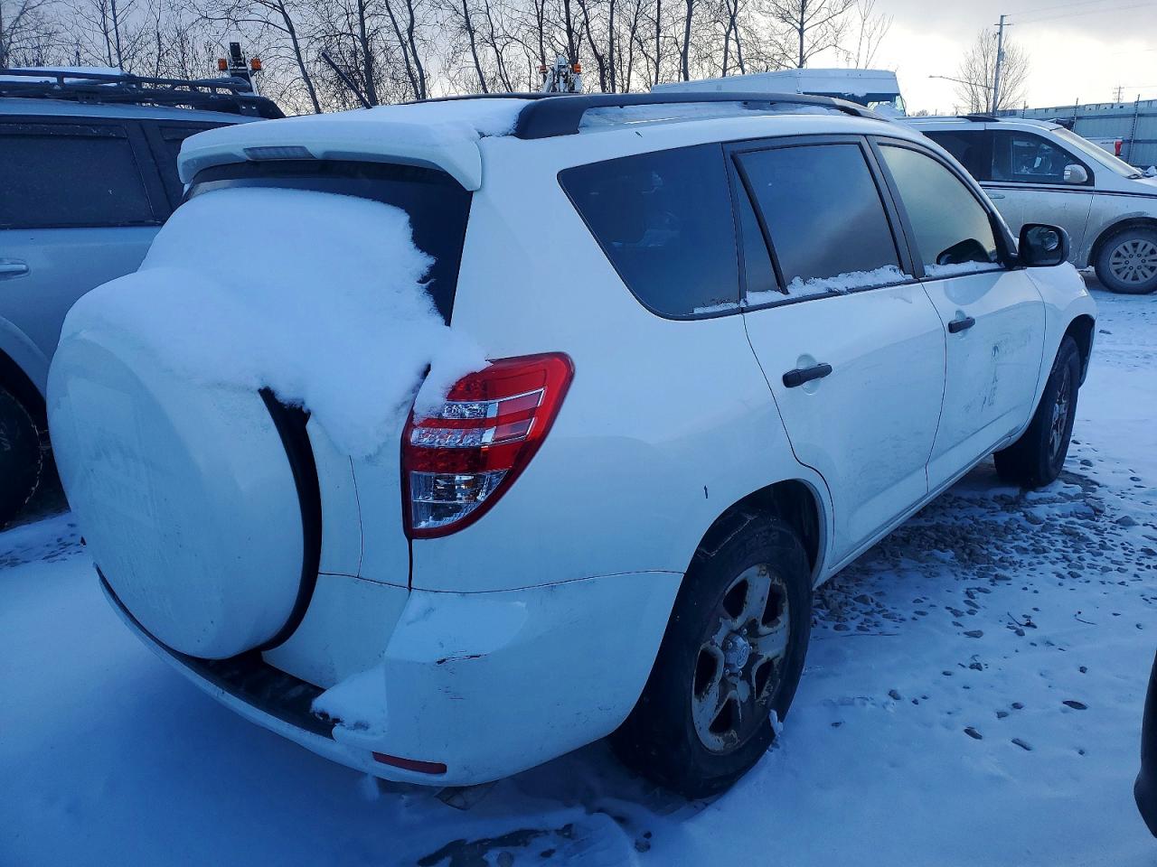 2010 TOYOTA RAV4 photo 3