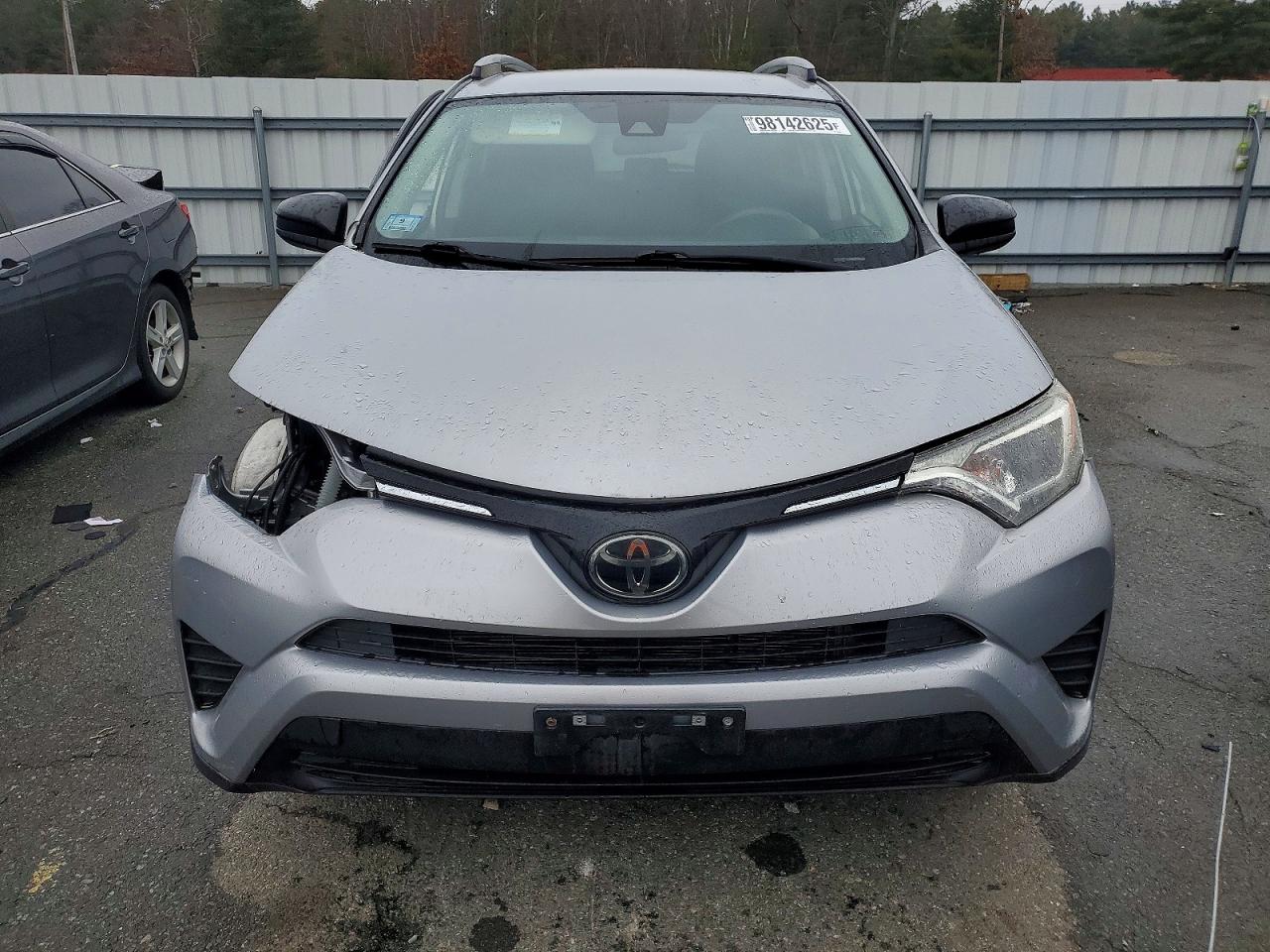 2018 TOYOTA RAV4 LE photo 5