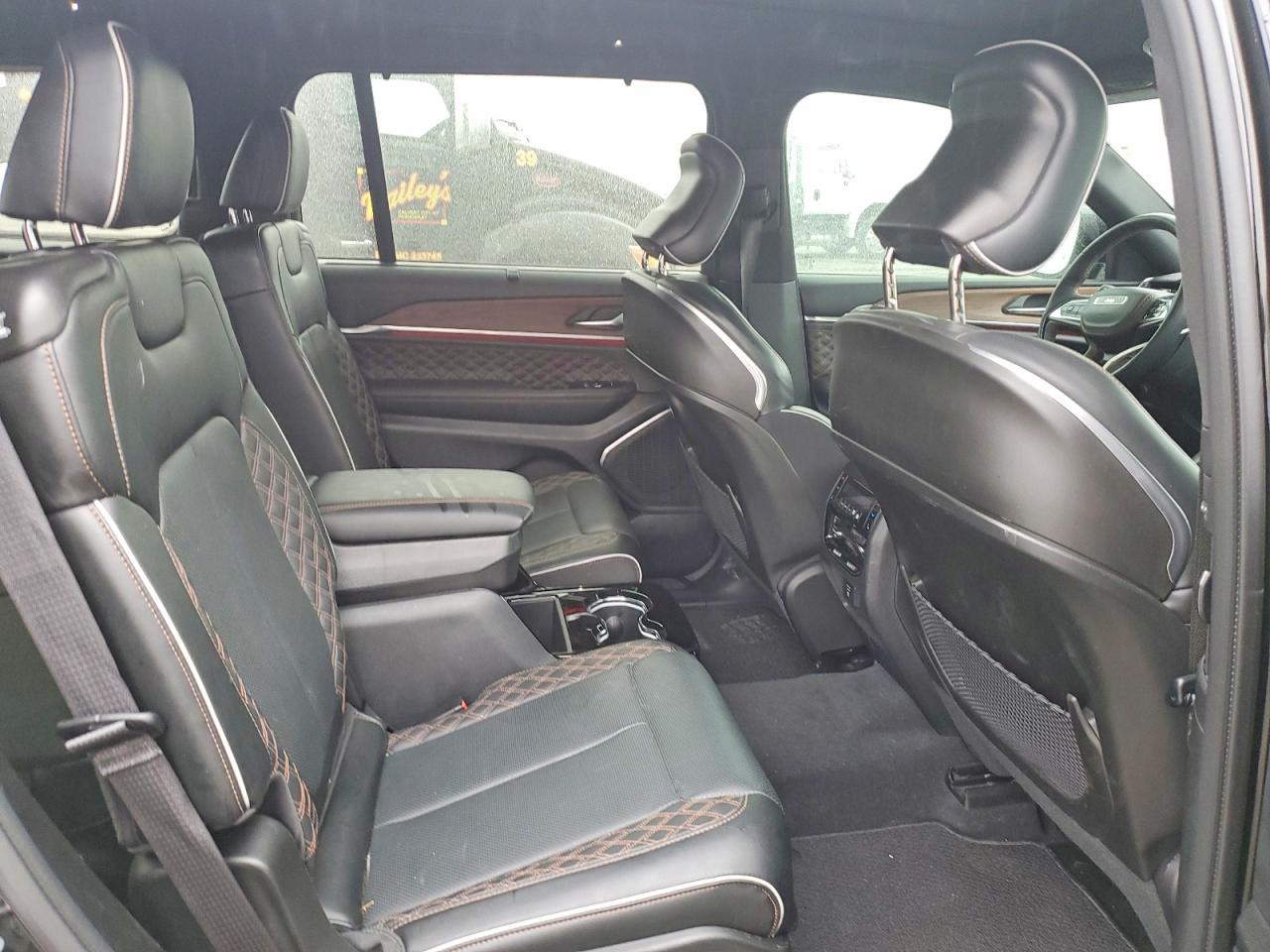 2023 JEEP GRAND CHEROKEE L SUMMIT photo 11