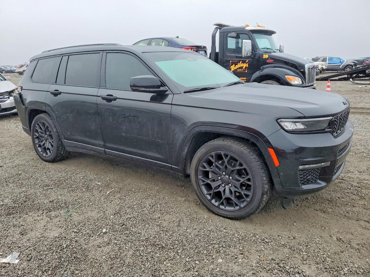 2023 JEEP GRAND CHEROKEE L SUMMIT photo 4
