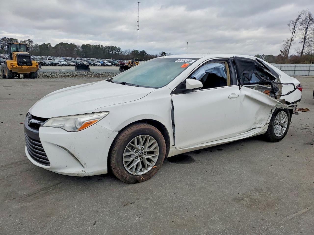 2017 TOYOTA CAMRY