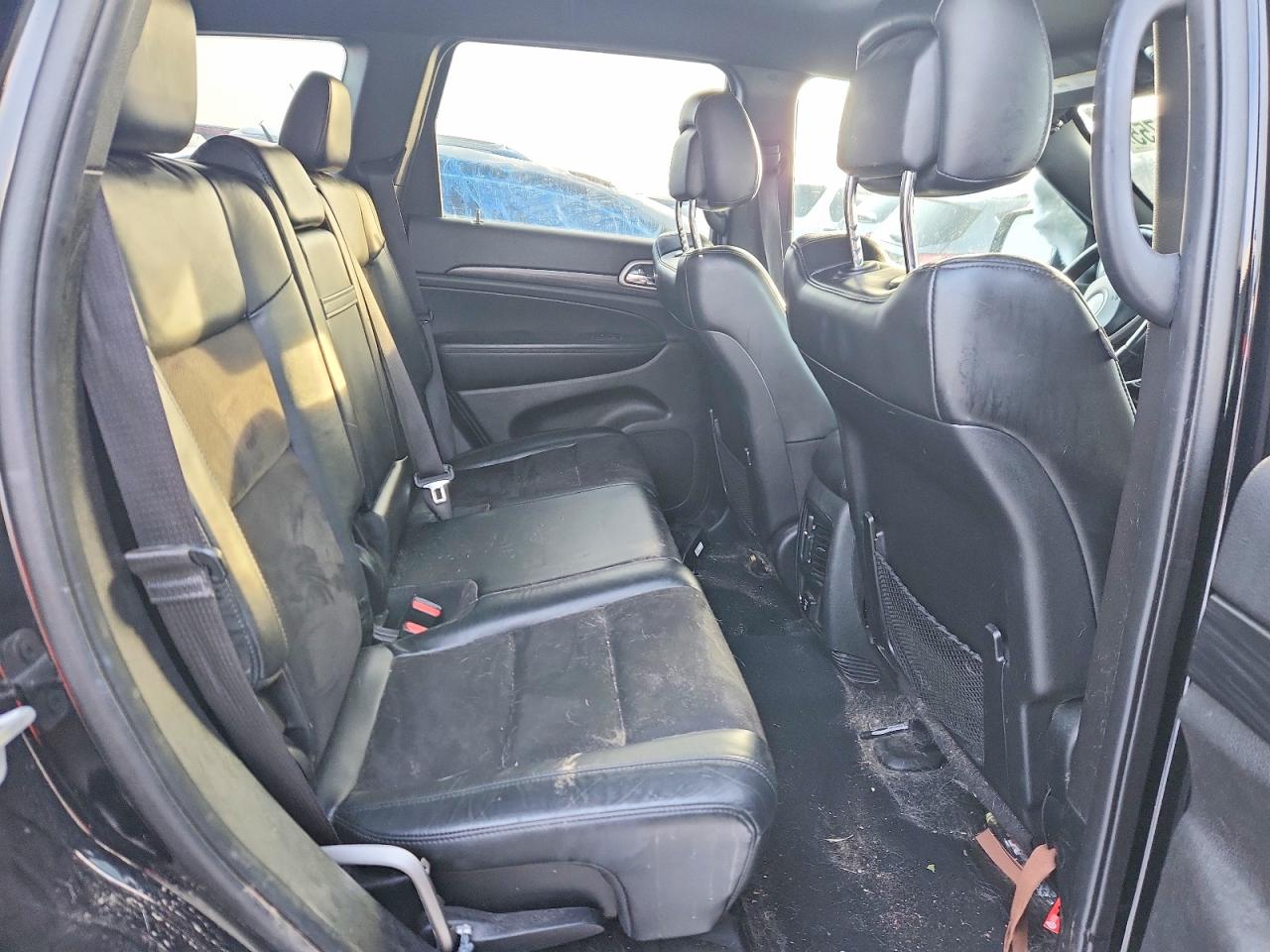 2020 JEEP GRAND CHEROKEE LAREDO photo 11
