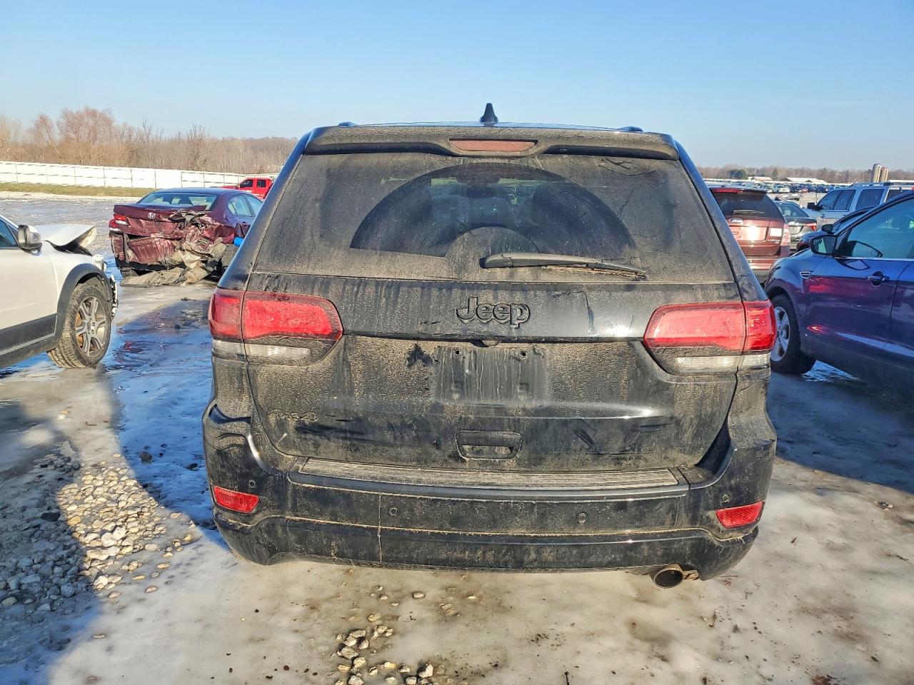 2020 JEEP GRAND CHEROKEE LAREDO photo 6