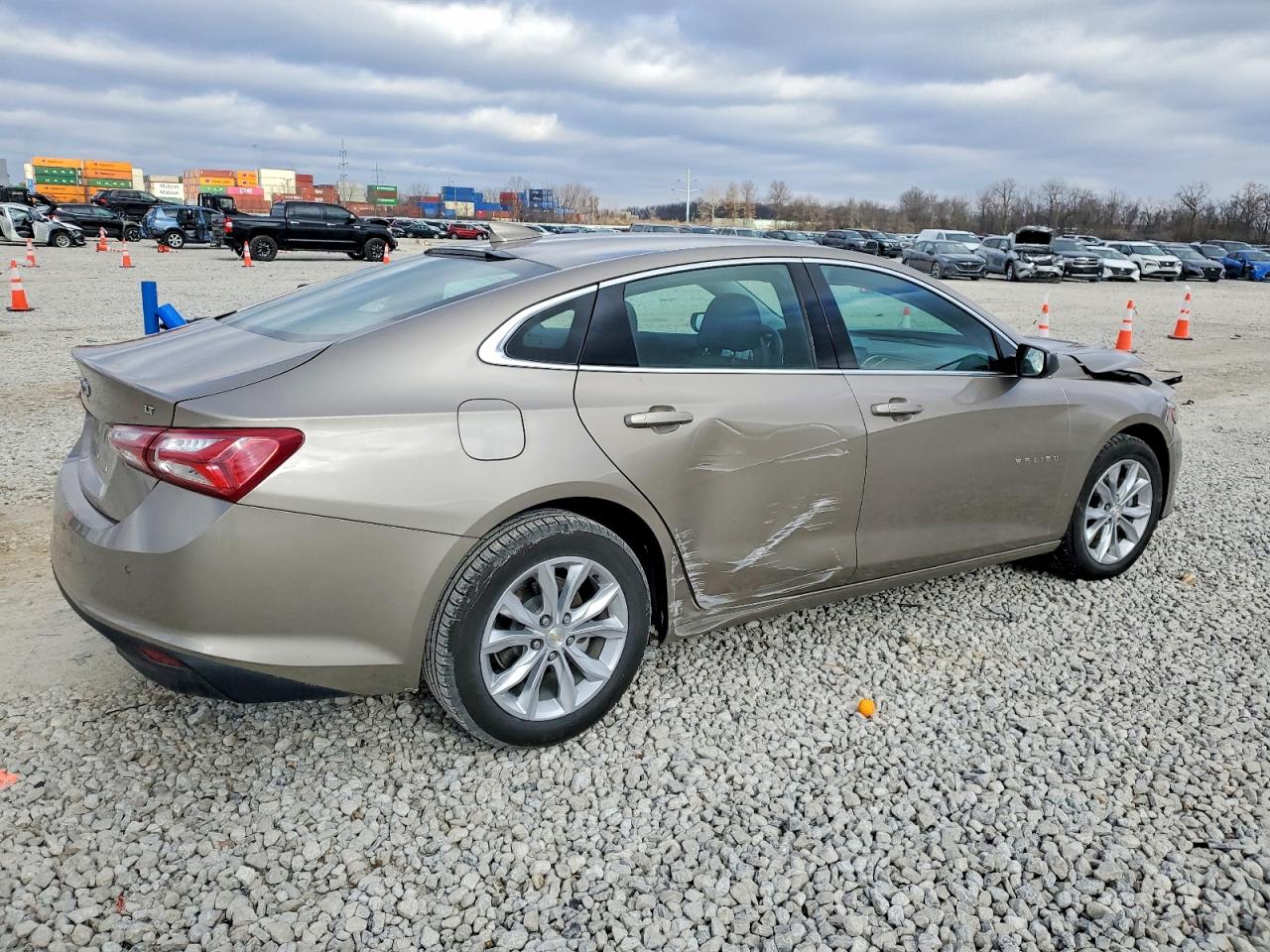 2022 CHEVROLET MALIBU LT photo 3