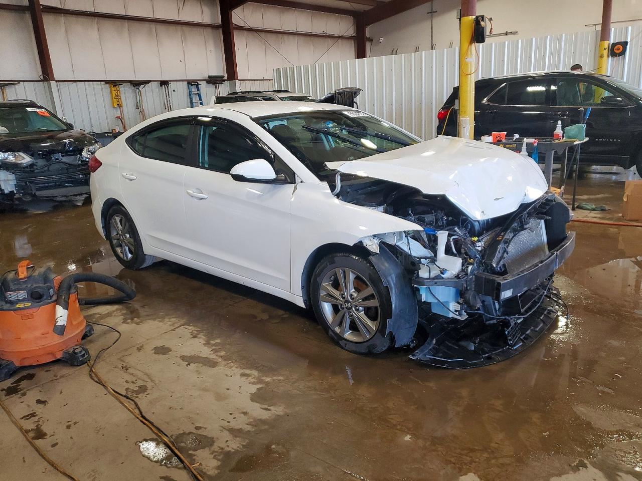 2018 HYUNDAI ELANTRA SEL photo 4