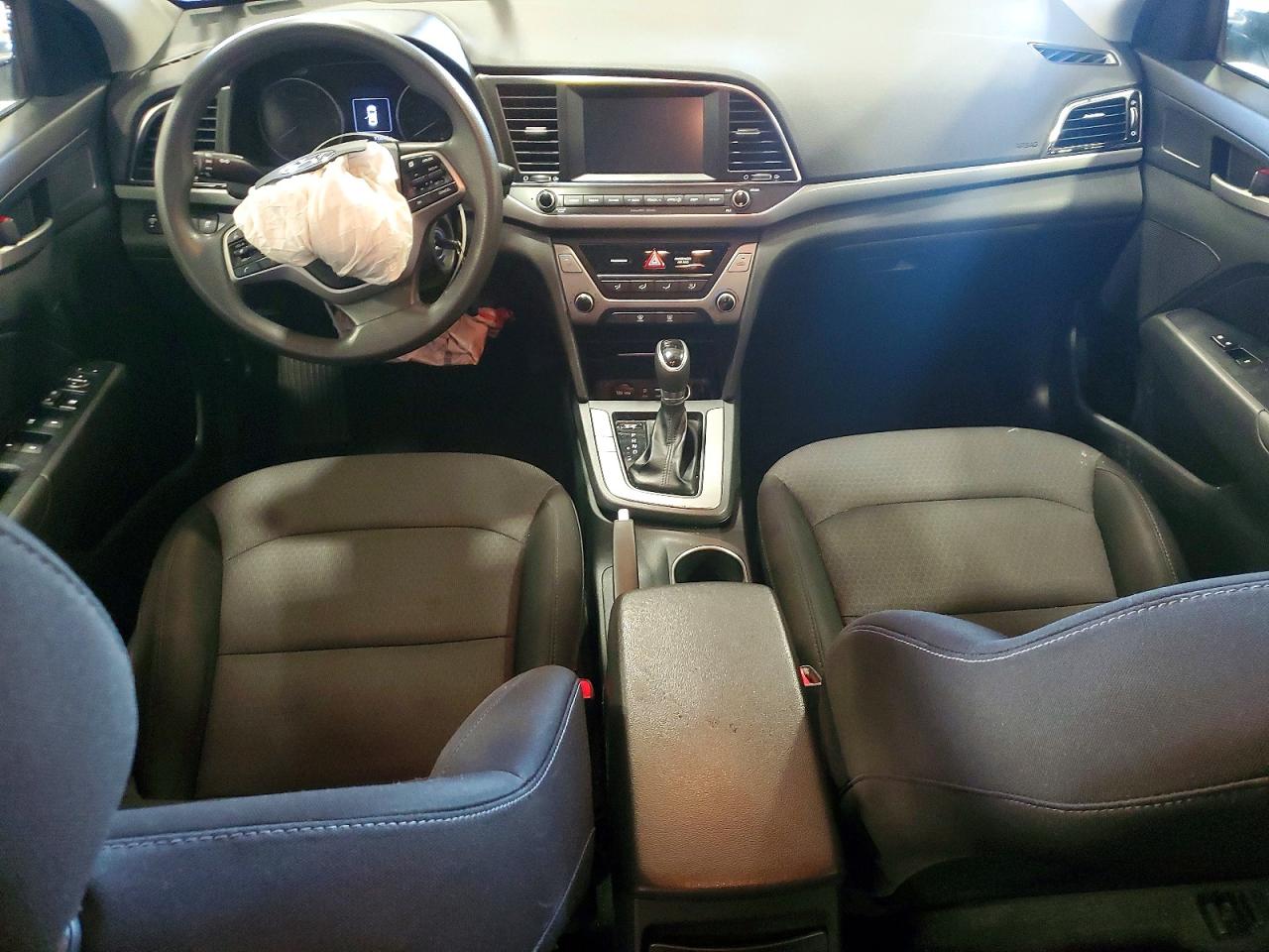 2018 HYUNDAI ELANTRA SEL photo 8