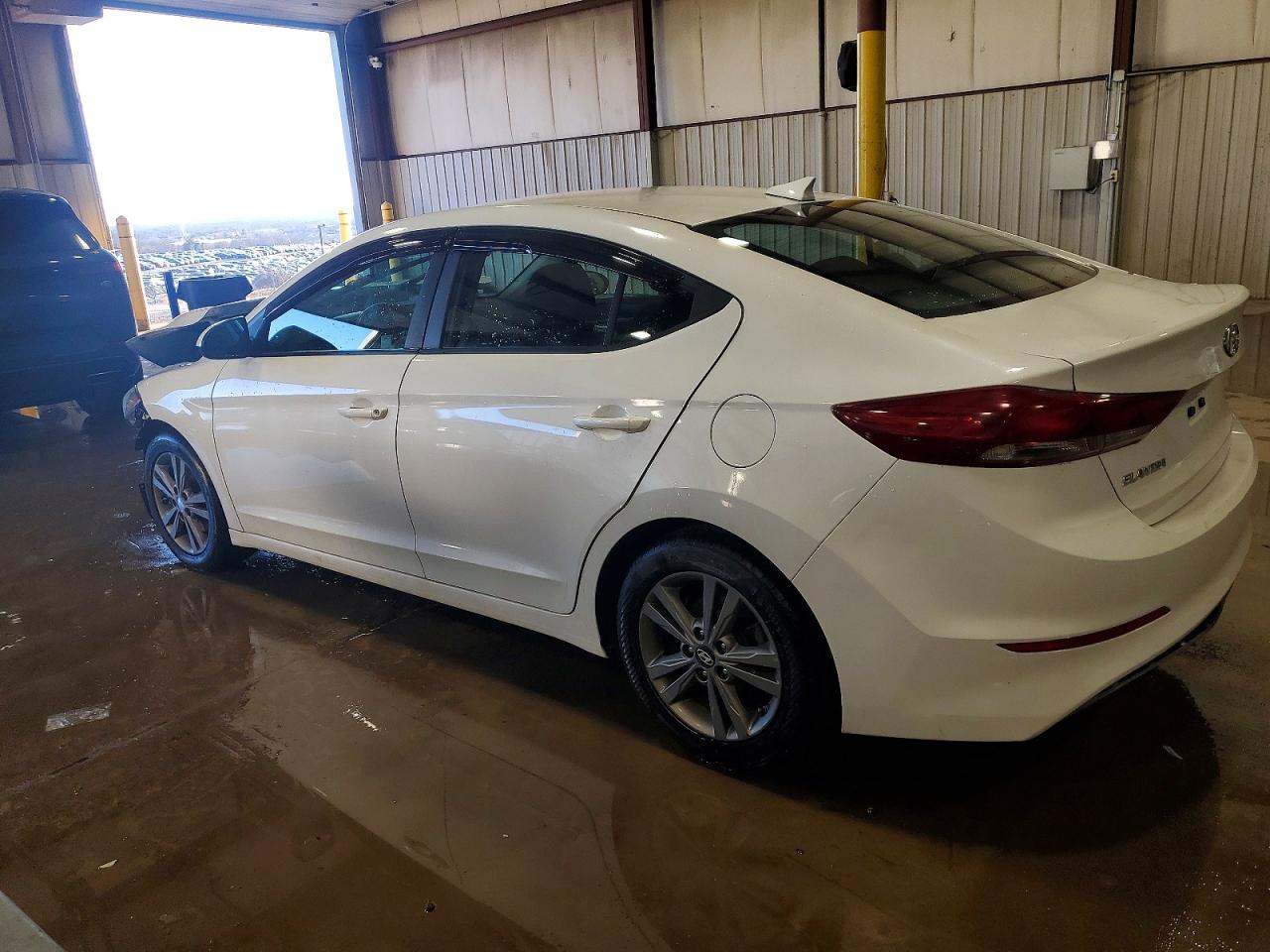 2018 HYUNDAI ELANTRA SEL photo 2