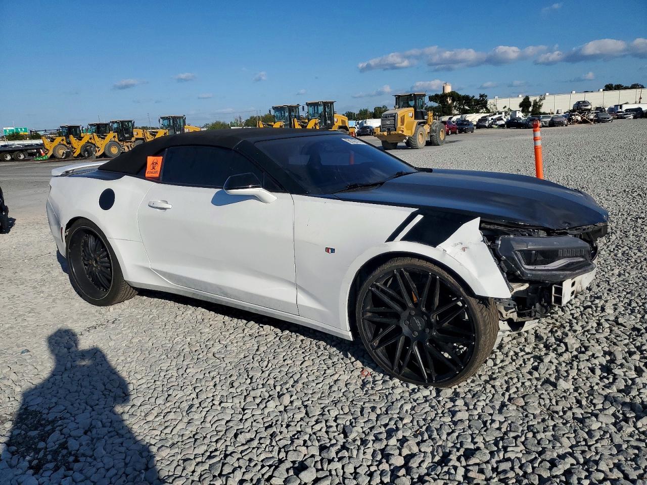 2017 CHEVROLET CAMARO LT photo 4