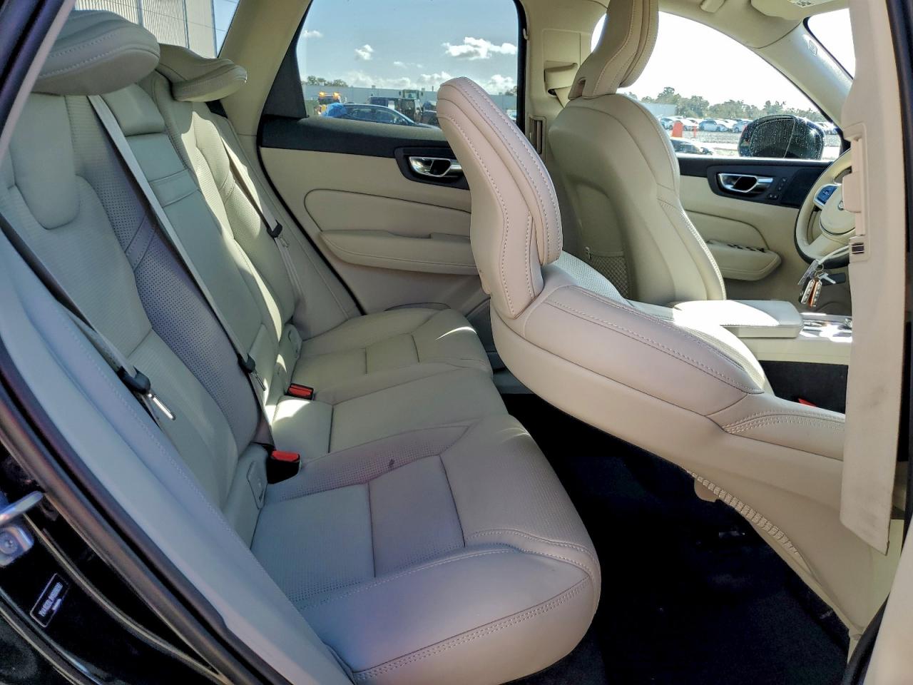 2021 VOLVO XC60 T5 INSCRIPTION photo 11