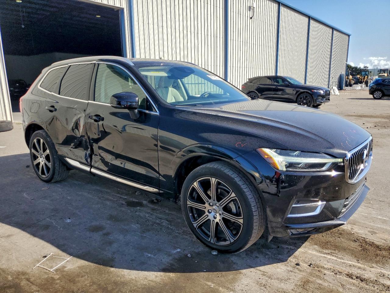 2021 VOLVO XC60 T5 INSCRIPTION photo 4