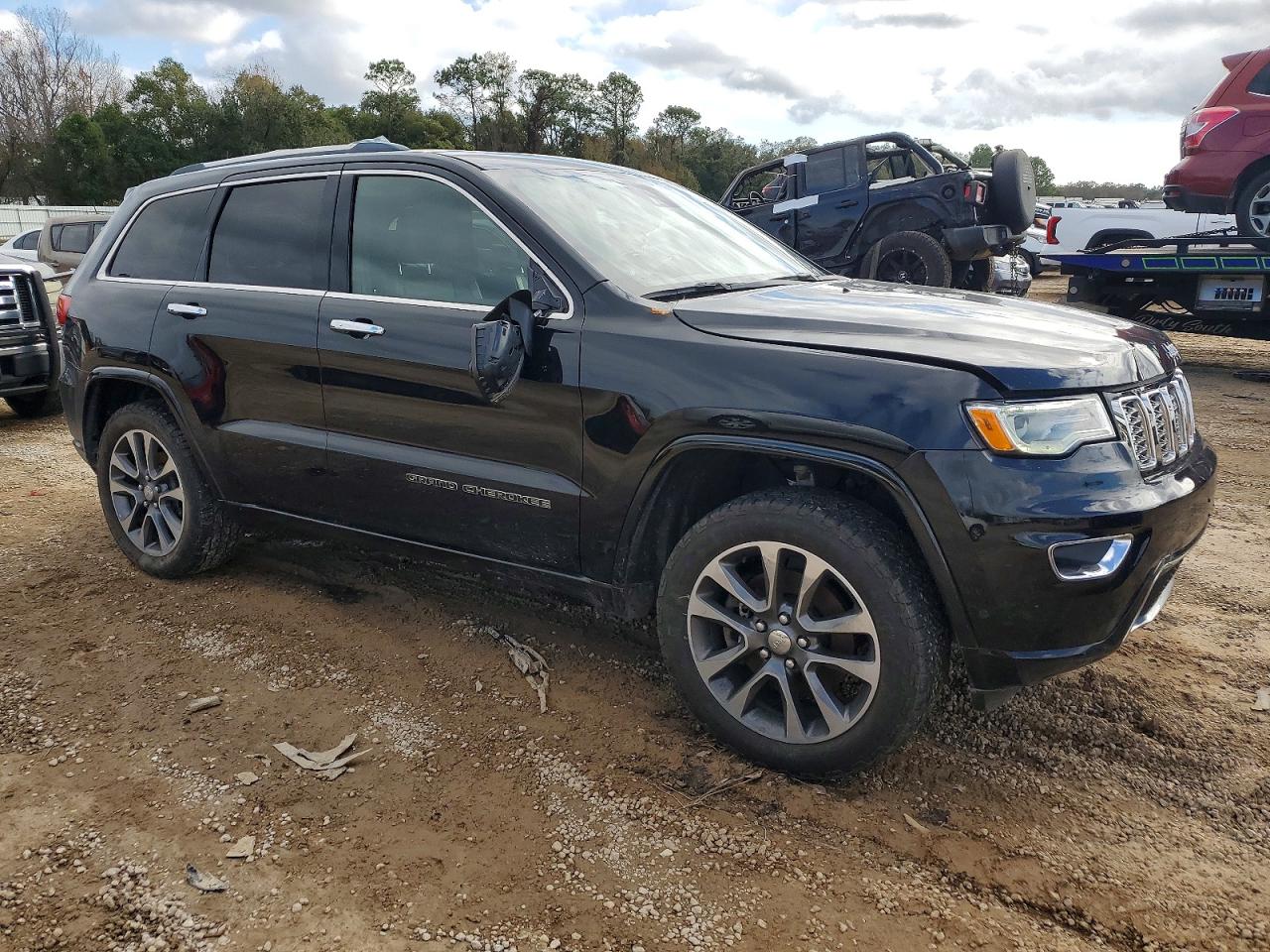 2018 JEEP GRAND CHEROKEE OVERLAND photo 4