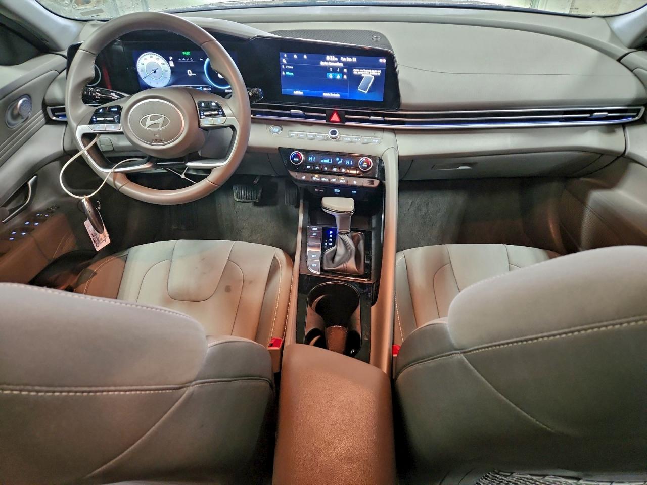 2025 HYUNDAI ELANTRA SEL photo 8