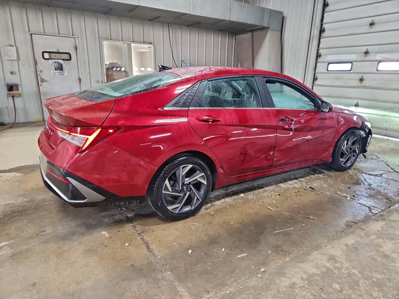 2025 HYUNDAI ELANTRA SEL photo 3