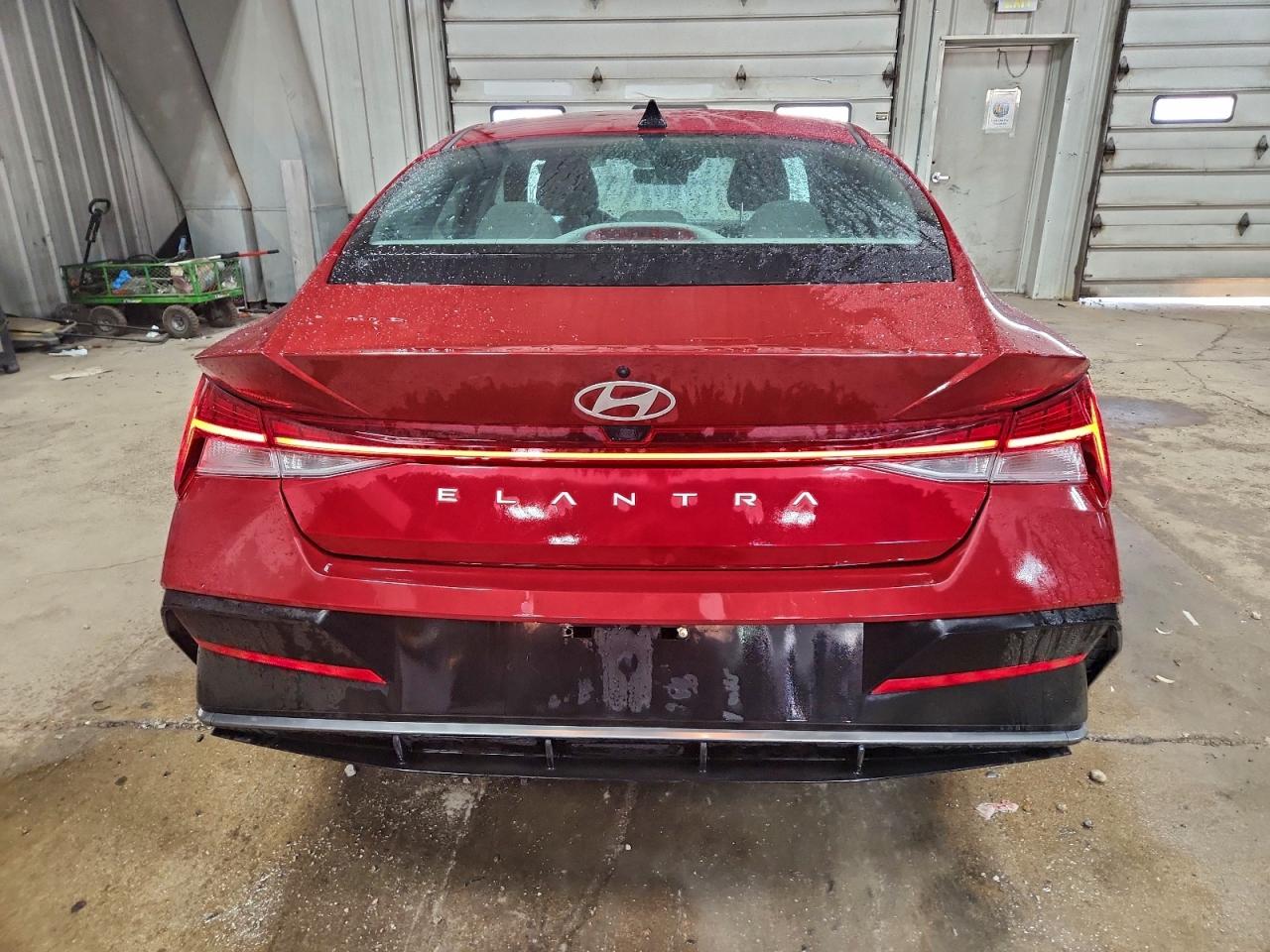 2025 HYUNDAI ELANTRA SEL photo 6