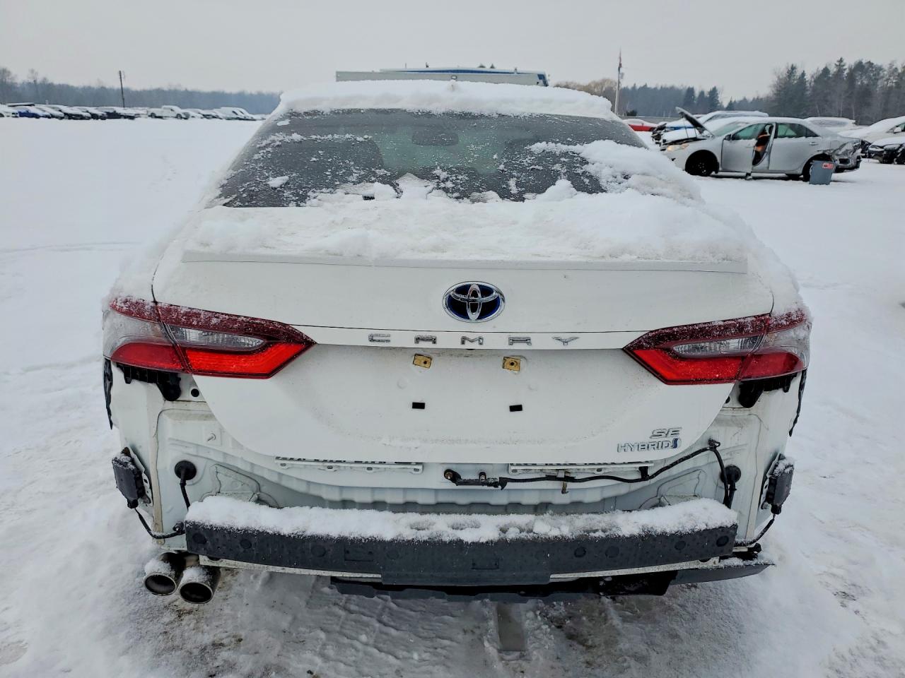 2024 TOYOTA CAMRY XLE photo 6
