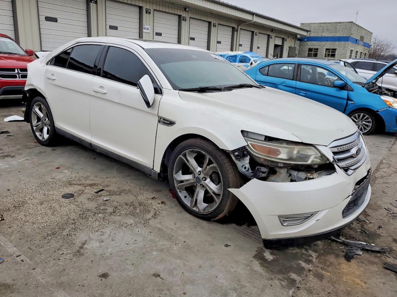 2011 FORD TAURUS SHO photo 4