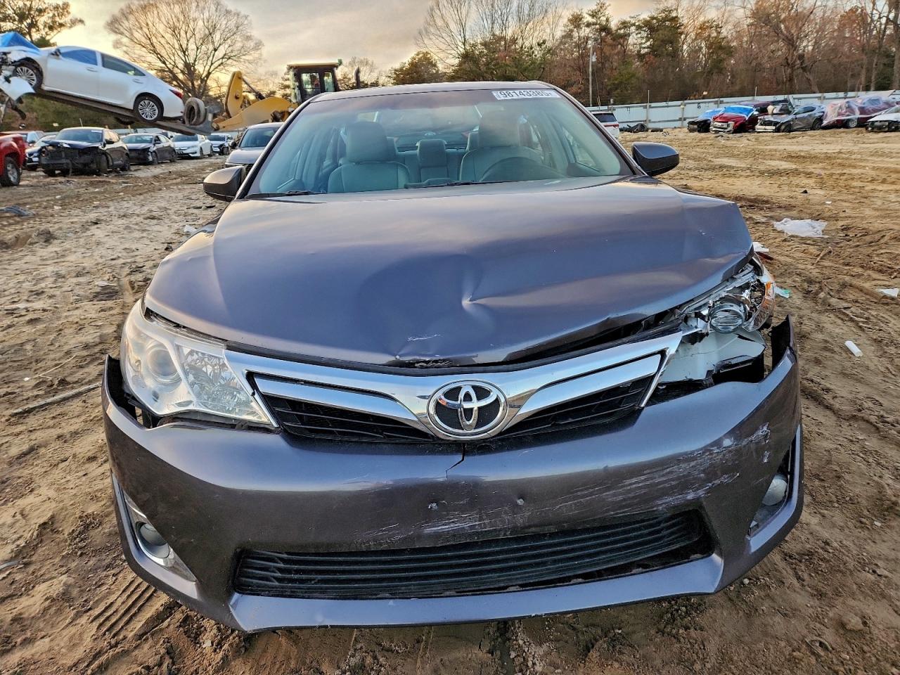 2014 TOYOTA CAMRY L photo 5