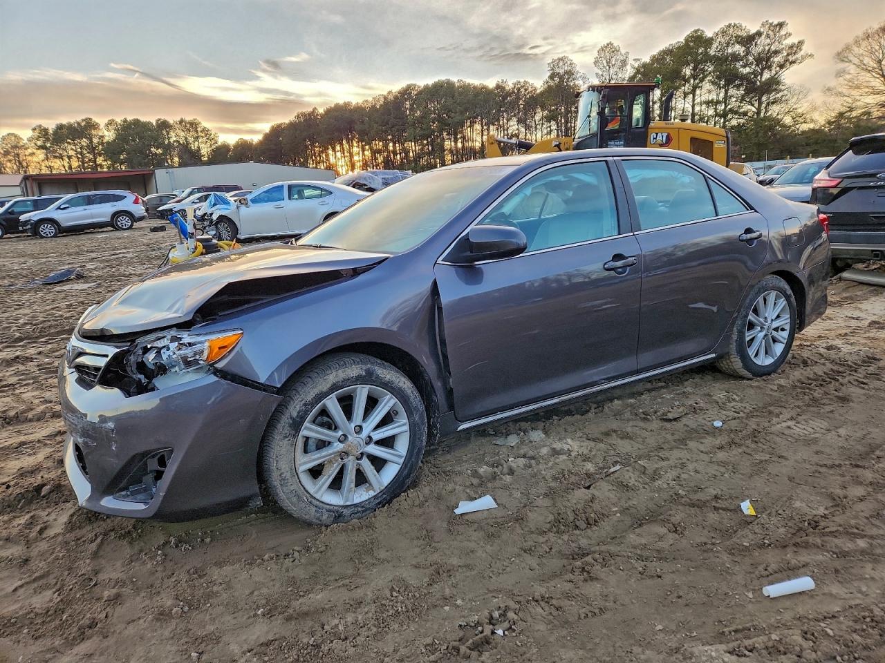 2014 TOYOTA CAMRY
