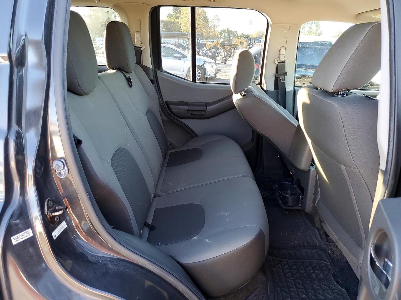 2015 NISSAN XTERRA X photo 11