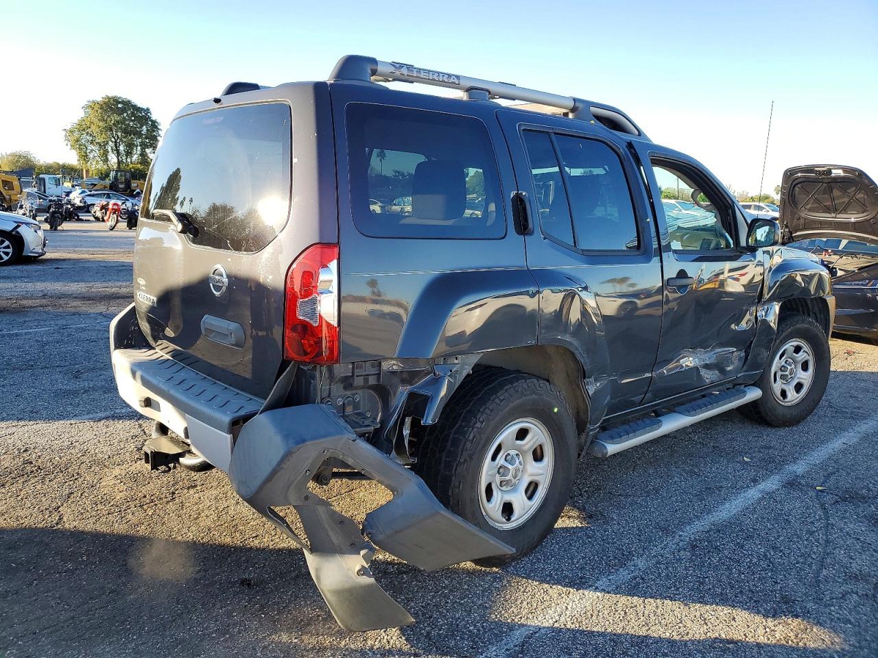2015 NISSAN XTERRA X photo 3